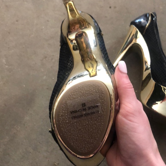 Stiletto gold and black zipper heels 5.5 - Picture 3 of 4